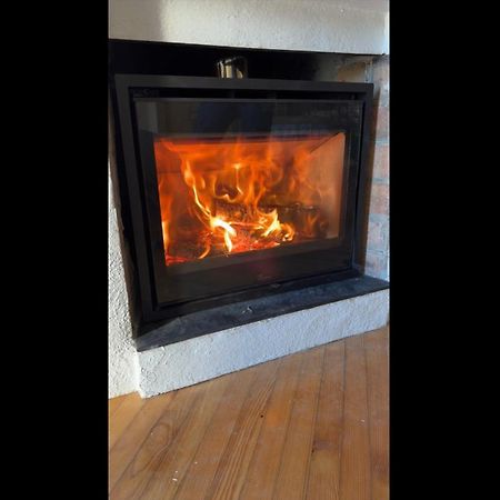 Chez Helene 3 Etoiles, Labellise Disabled Pmr,Pour 4 Personnes Chiens Bienvenus-Pet Friendly Apartment Bourg-Madame Bagian luar foto
