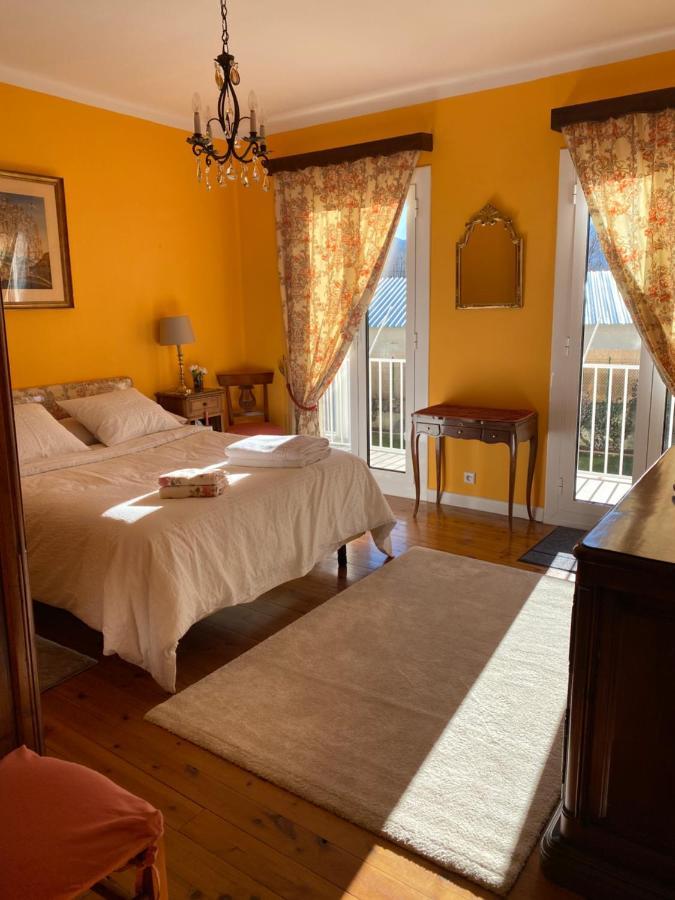 Chez Helene 3 Etoiles, Labellise Disabled Pmr,Pour 4 Personnes Chiens Bienvenus-Pet Friendly Apartment Bourg-Madame Bagian luar foto