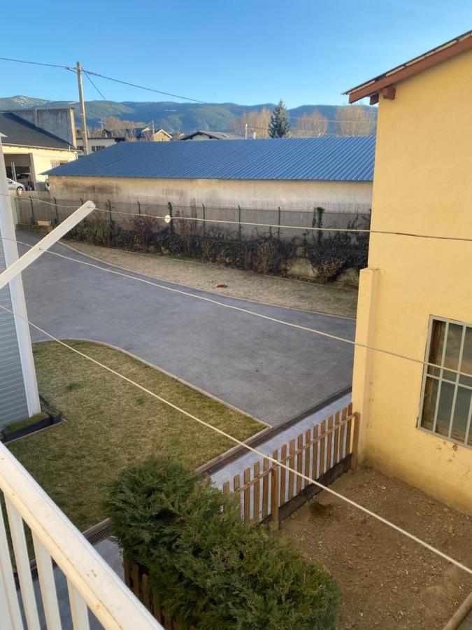 Chez Helene 3 Etoiles, Labellise Disabled Pmr,Pour 4 Personnes Chiens Bienvenus-Pet Friendly Apartment Bourg-Madame Bagian luar foto