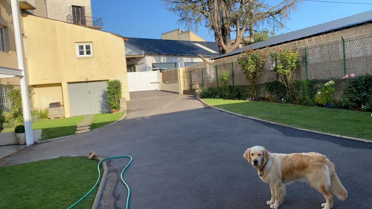 Chez Helene 3 Etoiles, Labellise Disabled Pmr,Pour 4 Personnes Chiens Bienvenus-Pet Friendly Apartment Bourg-Madame Bagian luar foto